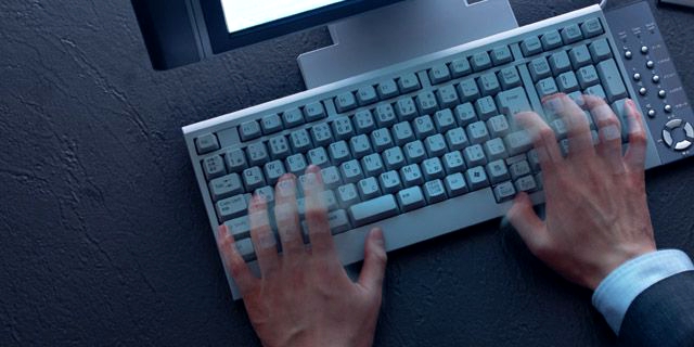 イーモバイルのWEBデータ通信カードについて